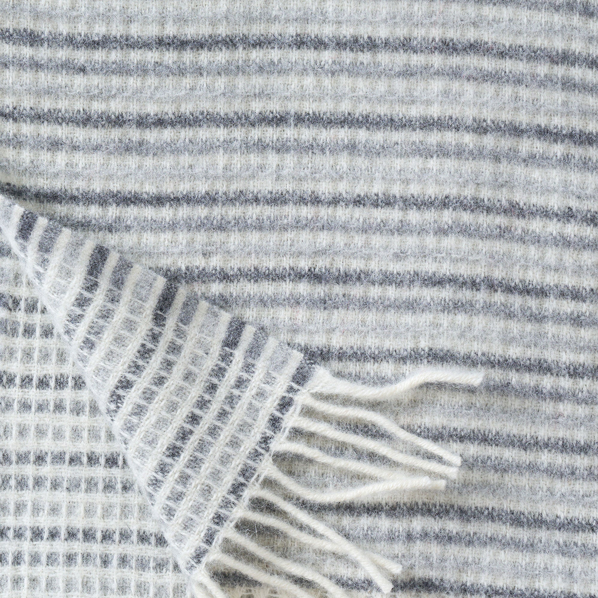 Tint Grey 130x200cm Lambswool Throw